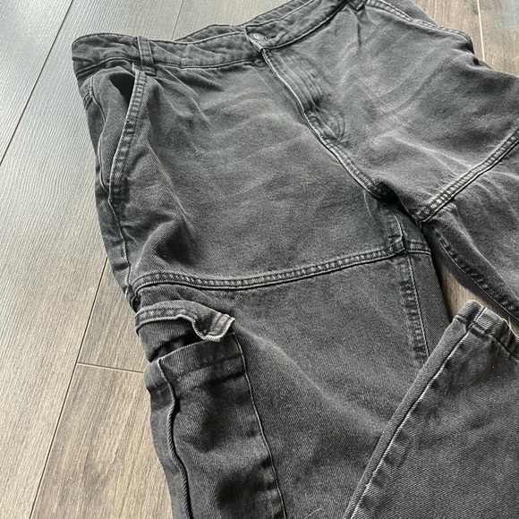 Women’s Cargo Jeans - Picture 2 of 5